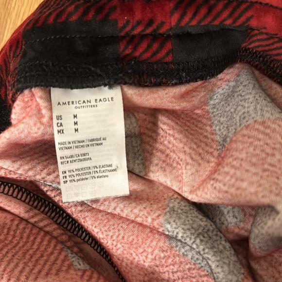 American Eagle Buffalo plaid "Ah-mazingly soft" Jogger
Size Medium - Picture 5 of 5